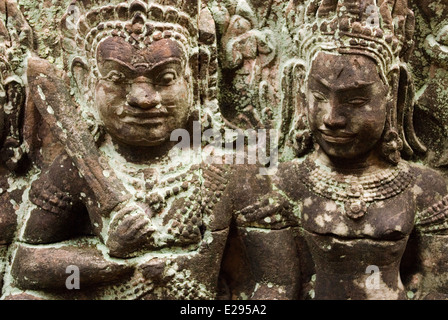 Il bassorilievo sulla terrazza del re lebbroso. Angkor Thom. La terrazza del Lebbroso King (o lebbroso re terrazza), (Preah imparare Sdech Foto Stock