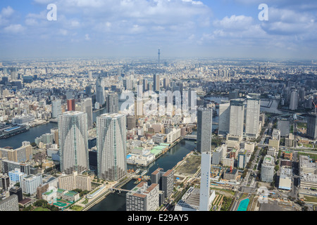 Alto edificio di Tokyo, Giappone Foto Stock