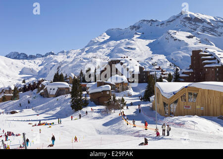 Francia, Haute Savoie, Avoriaz, vietato ai veicoli, slitta consentendo si muove Foto Stock