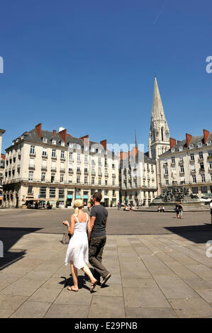 Francia, Loire Atlantique, Nantes, capitale verde europea 2013, Place Royale e Saint Nicolas basilica Foto Stock