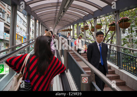 Cina, Honk-Kong isola, le scale mobili che portano al quartiere di Soho Foto Stock