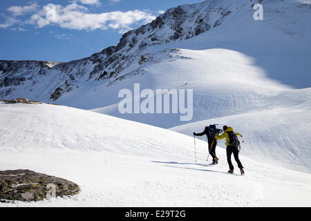 Francia, Ariège, Rabat Les Trois Seigneurs escursioni invernali al picco Les Trois Seigneurs (2199m) Foto Stock