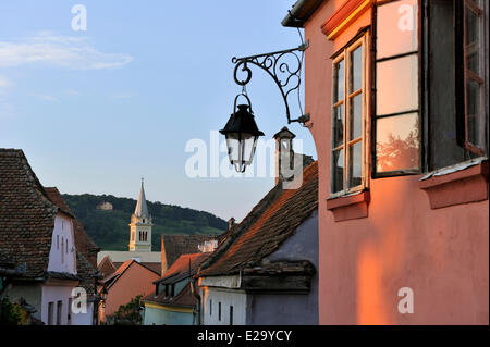 La Romania, Transilvania, Sighisoara, uno dei sette sassone città fortificata in Transilvania, classificato come patrimonio mondiale dall' UNESCO Foto Stock