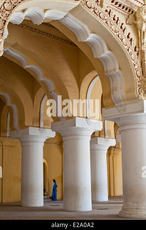 India, Tamil Nadu, Madurai, l'Indo Saracenic style Tirumalai Nayak Palace costruito dal re Tirumalay nel 1636 Foto Stock