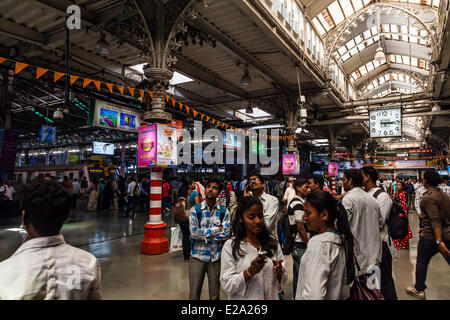 India, nello stato del Maharashtra, Mumbai, Chhatrapati Shivaji (stazione ferroviaria Victoria terminus), classificato come patrimonio mondiale dall' UNESCO Foto Stock