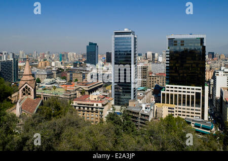 Il Cile, Regione Metropolitana di Santiago, la città capitale di Santiago, centro, vista da lato parco di Cerro Santa Lucia Foto Stock