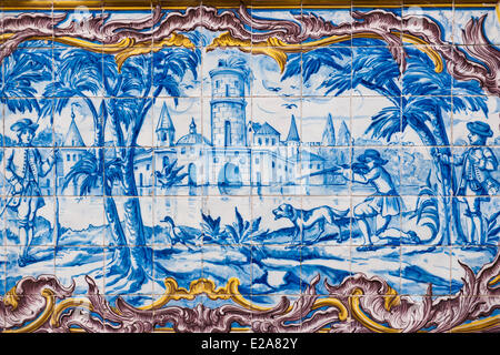 Il Portogallo, Lisbona, azulejos affresco nel cortile della comunità di lingua portoghese Paesi Foto Stock