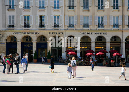 Francia, Yvelines, Saint Germain en Laye, Marche Neuf Square Foto Stock