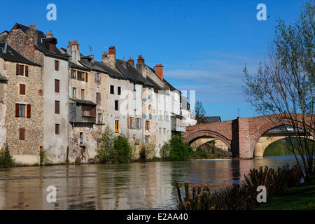 Francia, Aveyron, Valle del Lot, Espalion, fermata sulla via di Compostela, classificato come patrimonio mondiale dall UNESCO, Pont Vieux (Vecchio Foto Stock