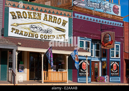 Stati Uniti, South Dakota, area delle Black Hills, Hill City, negozi e segni Foto Stock