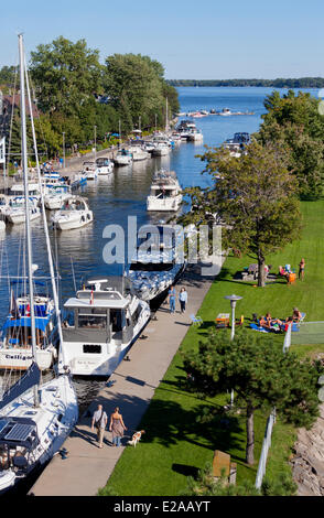 Canada, Provincia di Quebec, Montreal, Sainte Anne de Bellevue, il canale che collega il Lago di San Luigi a San Lorenzo al lago Foto Stock