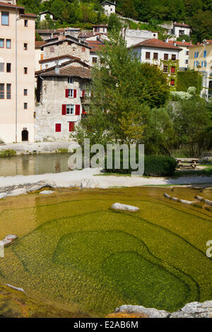 Francia, Isere, Pont en Royans a bordo del Parc Naturel Regional du Vercors (Parco Naturale Regionale del Vercors) Foto Stock