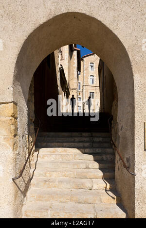 Francia, GERS, AUCH, fermata su El Camino de Santiago, Porte d'Arton, gate della primitiva cinta muraria della città medievale Foto Stock