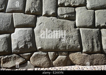 Il Perù, Provincia di Cuzco, Cuzco, elencato come patrimonio mondiale dall UNESCO, Hathunrumiyoq Street, Las Piedras de los 12 angulos (l' Foto Stock