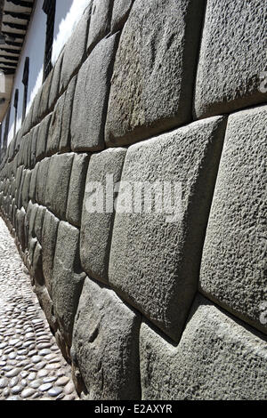 Il Perù, Provincia di Cuzco, Cuzco, elencato come patrimonio mondiale dall UNESCO, Hathunrumiyoq Street, Las Piedras de los 12 angulos (l' Foto Stock