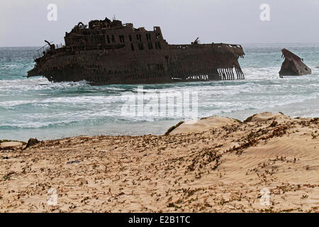 Capo Verde, Boavista, Boa Esperança, Boavista, Cabo Santa Maria Beach, relitto della Santa Maria la nave mercantile (1968) Foto Stock