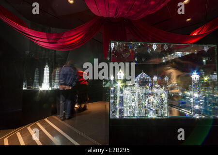 Austria, Tirolo, Wattens, Swarovski Crystal Worlds, la Casa delle Meraviglie da Blue Nasi, il Taj Mahal Foto Stock