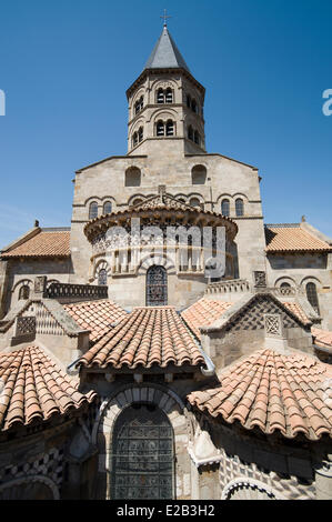 Francia, Puy de Dome, Clermont Ferrand, la romanica basilica di Notre Dame du Port, elencati come patrimonio mondiale dall' UNESCO, il modo di Foto Stock