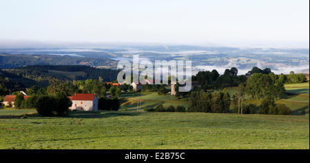 Francia, Haute Loire, valle Truyere visto da Ruynes en Margeride, Saint Farina, Gevaudan, monta di Margeride Foto Stock