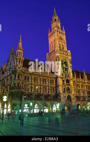 In Germania, in Baviera, Monaco di Baviera, Marienplatz, il Municipio Foto Stock