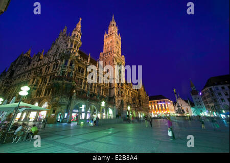 In Germania, in Baviera, Monaco di Baviera, Marienplatz, il Municipio Foto Stock