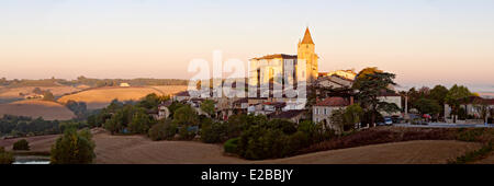 Francia, Gers, Lavardens, denominata Les Plus Beaux Villages de France (i più bei villaggi di Francia) Foto Stock