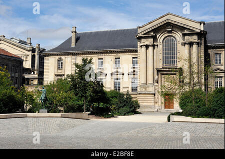 Francia, Marne, Reims, posizionare il Cardinale Lucon, Courthouse e la statua di Giovanna d'arco Foto Stock