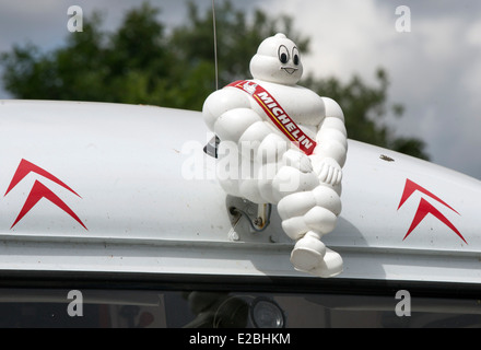 Citroen HY van 1966 con Michelin mascotte uomo Foto Stock