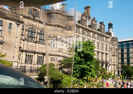 Una giornata di sole nella pace di giardini in Sheffield South Yorkshire England Regno Unito Foto Stock