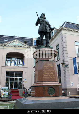 Statua di 'Us Heit' ('Padre nostro") Willem Lodewijk van Nassau-Dillenburg (1560-1620), stadtholder o Stadhouder della Frisia Foto Stock