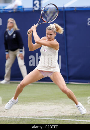 Eastbourne, Regno Unito. Il 18 giugno, 2014. Aegon International Eastbourne Camila Giorgi (ITA) sconfitte Johanna Konta (GBR) da un punteggio 1-6, 7-5, 7-5 nella loro seconda partita in Devonshire Park. Credito: Azione Sport Plus/Alamy Live News Foto Stock