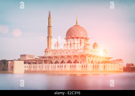 Putra moschea a Putrajaya - Kuala Lumpur in Malesia Foto Stock