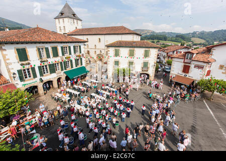 Francia, Pirenei Atlantiques, Sare, etichettati Les Plus Beaux Villages de France (i più bei villaggi di Francia) Foto Stock