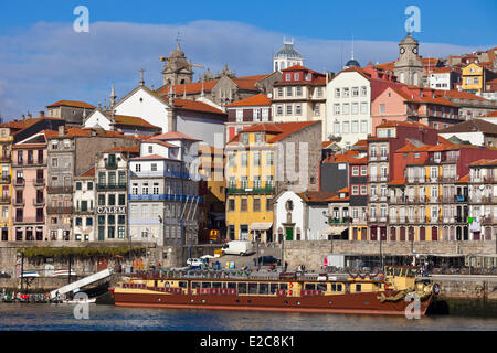 Il Portogallo, Regione Norte, Porto, Centro Storico elencati come patrimonio mondiale dall' UNESCO, Cais de Ribeira quartiere storico Foto Stock