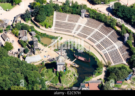 Francia, Vendee, Les Epesses, Le Puy du Fou, attrazioni e tempo libero parc, vichinghi (vista aerea) Foto Stock