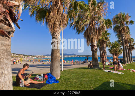 Francia, Var, Bandol, Six Fours Les Plages, fregata beach Foto Stock