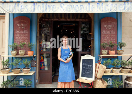 Francia, Bouches du Rhone, Marsiglia, 02 arrondissement, Le Panier distretto, luogo Daviel, Place aux Huiles shop Foto Stock