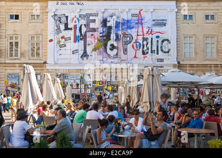 Francia, Vaucluse, Avignone, Avignon Festival 2012, Place du Palais (Piazza Palace) Foto Stock