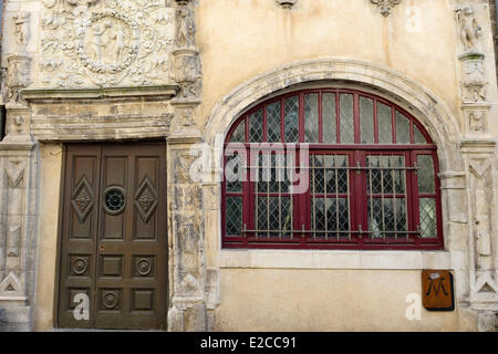 Francia, Sarthe, Le Mans,Cite Plantagenet (Città Vecchia), facciata di Adamo ed Eva casa del XVI secolo Foto Stock