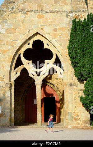 Francia, Cotes d'Armor, Côte de Granit Rose (granito rosa costa), Perros Guirec, la chiesa di San Jacques, monumento storico, è stato costruito in granito rosa e ha due navate, una romanica del XII secolo e un gotico XIV secolo Foto Stock