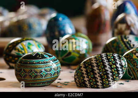 La Romania, Bukovina Regione, Moldovita, dipinto di uova di Pasqua Foto Stock