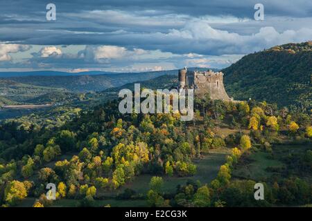 Francia, Puy de Dome, vulcani di Auvergne parco naturale regionale, Murol, Chateau de Murol Foto Stock