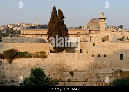 Israele, Gerusalemme, città santa e la città vecchia sono classificati come patrimonio mondiale dall' UNESCO, Haram el Sharif, la moschea Al Aqsa affacciato sulla parete occidentale parte delle pareti di ritegno del monte del tempio costruito da Erode il Grande Foto Stock