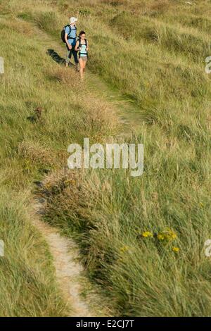 Francia, Finisterre, Treflez, trekking lungo le dune di Keremma Foto Stock