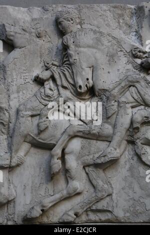 Regno Unito, Londra, British Museum, il Partenone sculture, metope accounting lotta tra Lapiths e centauri Foto Stock