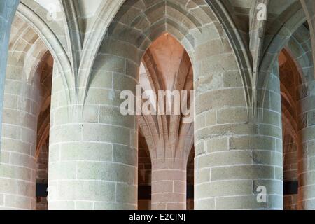 France Manche della baia di Mont Saint Michel sono classificati come patrimonio mondiale dall' UNESCO il Mont Saint Michel Crypte des Gros Piliers (cripta Foto Stock