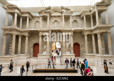 Ricostruita Porta del mercato di Mileto a Pergamom Museum di Berlino, Germania Foto Stock