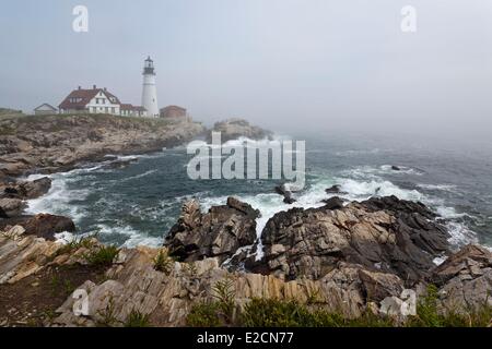 Stati Uniti Portland Maine Cape Elizabeth Portland Head Light nella nebbia Foto Stock