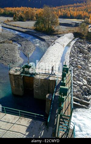 Francia Hautes Alpes Saint Jean Saint Nicolas fossa colmare il gap Ricoux Canal prese sulla scheda DRAC Foto Stock