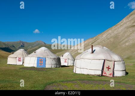 Kirghizistan Naryn Provincia yurta in Tach Rabat Valley si trova sulla via della seta classificati come patrimonio mondiale dall' UNESCO Foto Stock